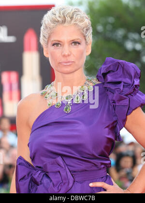 Angela Ismailos 68. Venedig Film Festival - Tag 1 - "The Ides of March" - Roter Teppich Venedig, Italien - 31.08.11 Stockfoto