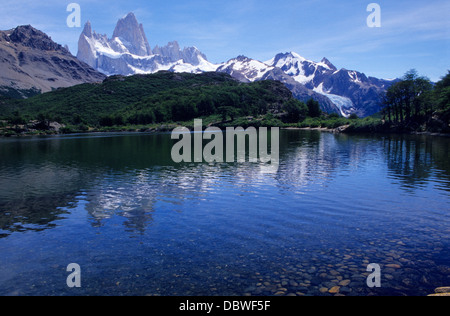 Laguna de Los Patos und Fitz Roy Gipfel (3440 m) Los Anden. Nationalpark Los Glaciares. Patagonien. Argentinien. Stockfoto