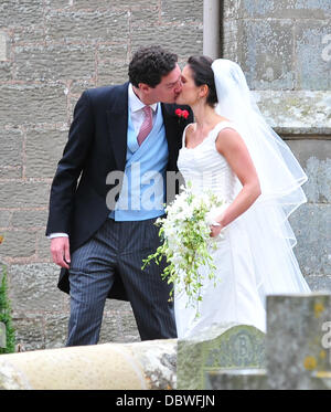 Andrew Charlton und Edwina Palmer die Hochzeit von Andrew Charlton und Edwina Palmer in der Edrom Kirche in Duns Berwickshire, Schottland - 03.09.11 Stockfoto