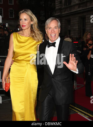 Tommy Hilfiger mit seiner Frau Dee Ocleppo GQ Men of the Year Awards 2011 - Ankünfte London, England - 06.09.11 Stockfoto