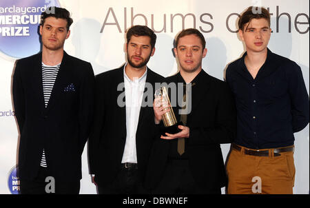 L-R Jeremy Pritchard, Michael Spearman, Jonathan Higgs und Alex Robertshaw von "Everything Everything" Barclaycard Mercury Music Prize Awards 2011 statt im Grosvenor House - Ankünfte London, England - 06.09.11 Stockfoto