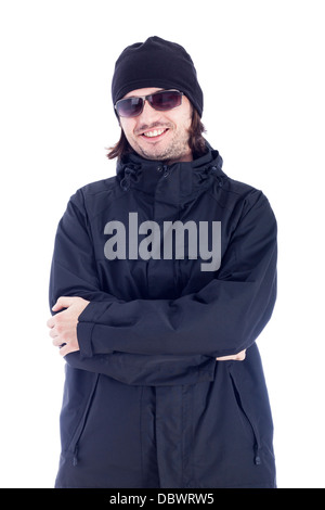 Ekstatische Mann in Winterkleidung und Sonnenbrille, isoliert auf weißem Hintergrund. Stockfoto