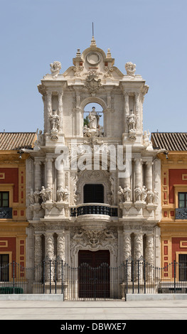 Churrigueresco Haupteingang der Palast von San Telmo, Sitz der Präsidentschaft der autonomen Regierung von Andalusien (Junta de Stockfoto