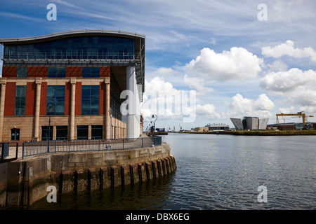 Leuchtfeuer Haus Teil der Clarendon Dock Sanierung in Belfast Nordirland Vereinigtes Königreich Stockfoto