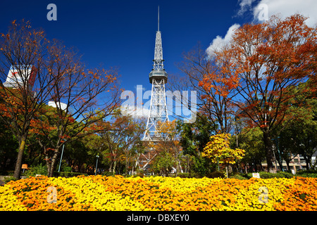 NAGOYA - 27 NOVEMBER: Nagoya Fernsehturm 27. November 2012 in Nagoya, JP. Es ist die älteste so Turm in Japan aus dem Jahr 1954. Stockfoto