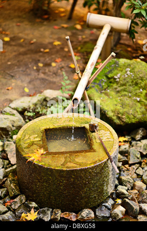 Becken für Handwäsche in Kyoto, Japan. Stockfoto