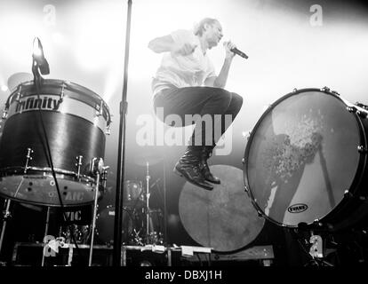 Stellen Sie sich vor Drachen die live bei Metro in Chicago, IL Stockfoto