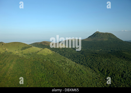 SCHLACKEN KEGEL KRATER PUY DE DOME CHAINE DES DURCHREISE NATURPARK VULKANE AUVERGNE MASSIV ZENTRALFRANKREICH Stockfoto