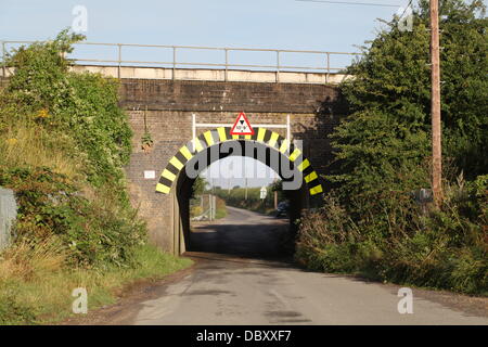 Ledburn, UK. Trainieren Sie 6. August 2013, Räubers Brücke, Ledburn, Bucks, UK. Ortsbild des Great Train Robbery auf 8. August 1963 wo einen königlichen Postzug £ 2,6 Millionen von 15 Mitgliedern des Bruce Reynolds Bande Credit geleert wurde: Neville Stile/Alamy Live News Stockfoto