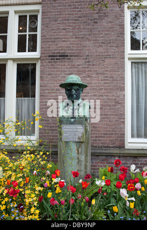 Kardinaal Van Rossum Büste auf Begijnhof in Amsterdam, Holland, Niederlande. Stockfoto