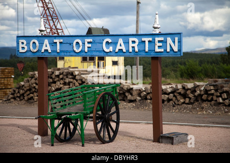 Alten Plattform Schild am Boat of Garten Station, Schottland Stockfoto