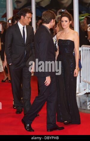 Clive Owen, Schauspielerinnen Pilar Lopez de Ayala, Ella Purnell und Carice Van Houten und Schauspieler Daniel Brühl 59. San Sebastian International Film Festival - "Eindringlinge" Premiere San Sebastian, Spanien - 16.09.11 Stockfoto