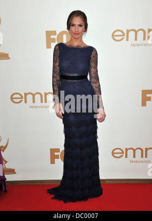 Minka Kelly die 63. Primetime Emmy Awards im Nokia Theatre L.A. LIVE - Ankünfte statt. Los Angeles, Kalifornien - 18.09.11 Stockfoto