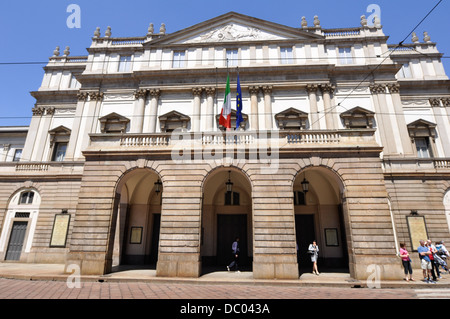 Piazza della Scala, besten und berühmtesten Oper in Mailand und Italien. Stockfoto