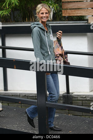 Ulrika Jonsson außerhalb der ITV Studios London, England - 20.09.11 Stockfoto