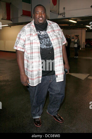 Quinton Aaron fährt "Get Lucky für Lupus LA!" Pokerturnier um den Petersen Automotive Museum Los Angeles, Kalifornien - 22.09.11 Stockfoto