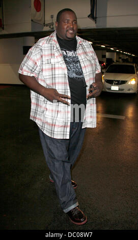 Quinton Aaron fährt "Get Lucky für Lupus LA!" Pokerturnier um den Petersen Automotive Museum Los Angeles, Kalifornien - 22.09.11 Stockfoto