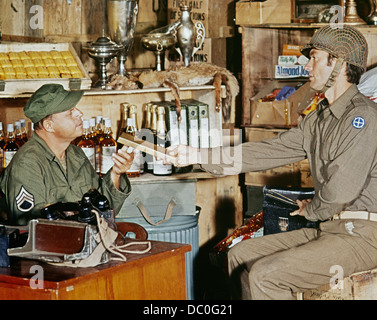 1970S 1970 KELLY HELDEN MIT DON RICKLES & CLINT EASTWOOD Stockfoto