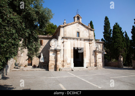 Kapelle an der oberen Calvary365 Calvari Stufen in der Altstadt von Pollensa auf Mallorca auf den Balearen Stockfoto