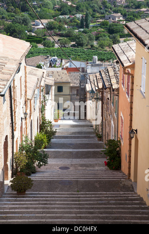 Straße in der Altstadt von Pollensa Mallorca Spanien Balearen Stockfoto