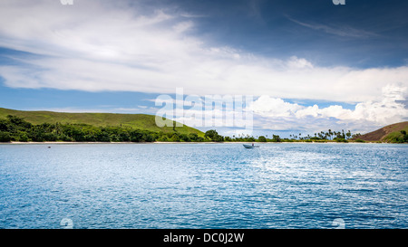 Mana Island, Fidschi. Atemberaubende Aussicht auf das Meer von diesem tropischen Paradies im Südpazifik. Stockfoto