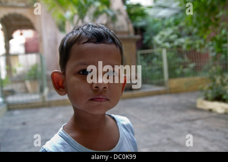 preteen Mädchen in Varanasi in Indien Stockfoto