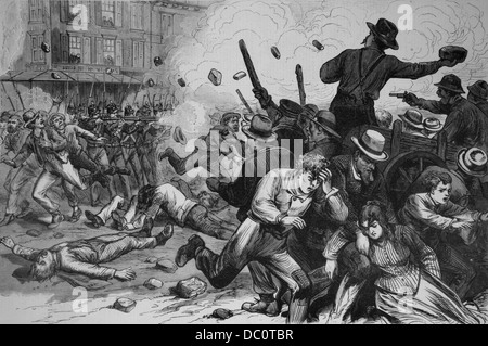 1800S 1870S GROßE RAILROAD STRIKE 1877 MARYLAND NATIONALGARDE TRUPPEN FEUERN AUF MOB AUFFÄLLIG ARBEITER BALTIMORE & OHIO STREIK Stockfoto