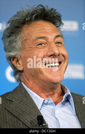 US-amerikanischen Schauspieler Dustin Hoffman beschreibt seinen neuen Film "Stranger Than Fiction" auf einer Pressekonferenz im Sutton Place Hotel während der 31. jährlichen Toronto International Film Festival in Toronto, Kanada, Samstag, 9. September 2006 statt. Foto: Hubert Boesl Stockfoto