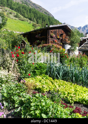 Europa, Österreich, Tirol. Tal-Pfossental zwischen Texel-Bergkette und Ötztaler Alpen in Südtirol. Vorderkaser Hof. Stockfoto