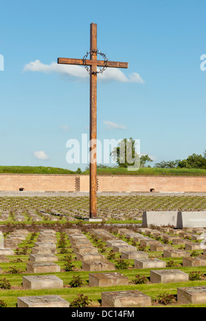 Jüdischer Friedhof vor der kleinen Festung Theresienstadt Memorial, Tschechische Republik Stockfoto