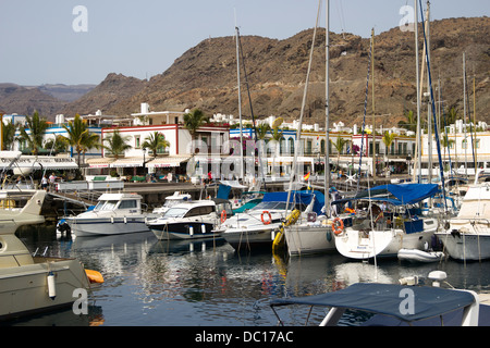 Boote in Puerto De Mogan Stockfoto