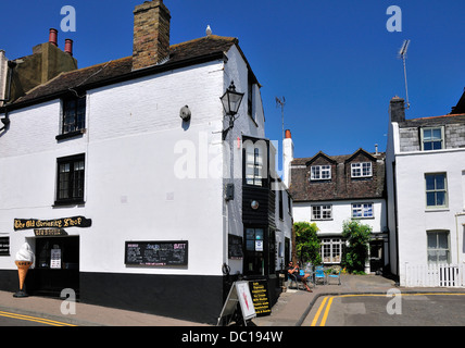 Broadstairs, Kent, England, UK. Old Curiosity Shop Teestube und Union Square Stockfoto