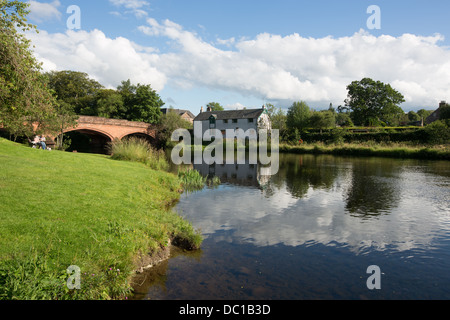 Der Fluß Teith durchzogen Callander, in die Trossachs, Schottland. Stockfoto