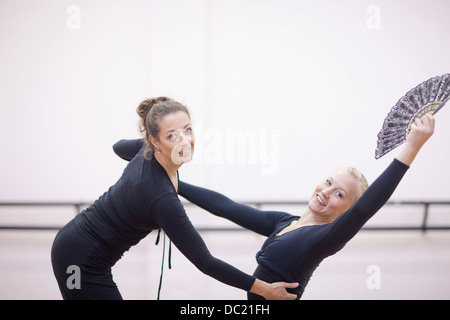 Lehrer einstellen Ballerinas pose Stockfoto