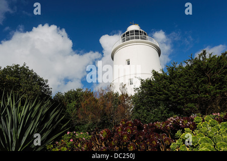 Der Leuchtturm auf St Agnes, Isles of Scilly, England, Vereinigtes Königreich Stockfoto