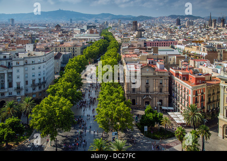 Ansicht von oben über die La Rambla Street, Barcelona, Katalonien, Spanien Stockfoto