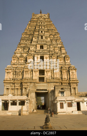 Kuppel des Virupaksha-Tempels.  Hampi, Karnataka, Indien Stockfoto