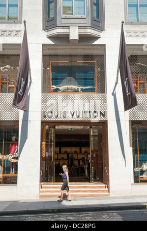 Louis Vuitton Designer Kleider-Shop New Bond Street London UK Stockfoto