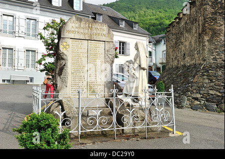 Denkmal in Luz-Saint-Sauveur Stockfoto