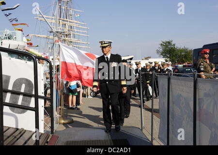 Gdynia, Polen 7. August 2013 polnische Minister der Verteidigung Tomasz Siemoniak besucht japanischen Self Defence Marine Schiff JMSDF Kashima in Gdynia Port Credit: Michal Fludra/Alamy Live News Stockfoto