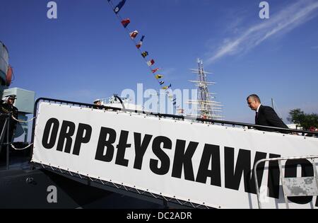 Gdynia, Polen 7. August 2013 polnische Minister der Verteidigung Tomasz Siemoniak besucht japanischen Self Defence Marine Schiff JMSDF Kashima in Gdynia Port Credit: Michal Fludra/Alamy Live News Stockfoto