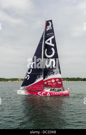 Volvo Ocean Race ist eine Segelregatta rund um die Welt. In der nächsten Runde ist 2014-2015, SCA mit einem Boot und eine rein weibliche Besatzung beteiligt. Stockfoto