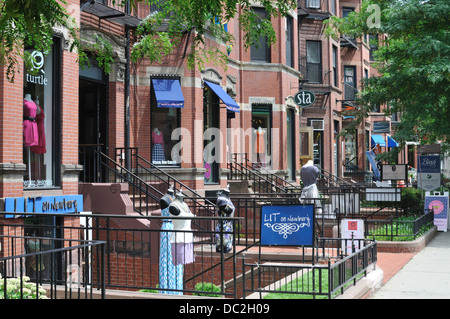 Newbury Street, Boston Szene mit Schaufenster Stockfoto