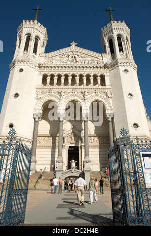 BASILIKA VON NOTRE-DAME DE FOURVIÈRE ALTSTADT LYON RHONE ALPES FRANKREICH Stockfoto