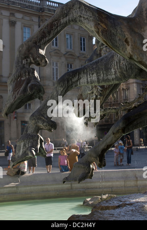 BARTHOLDI TERRAUX BRUNNEN PLATZ DES TERRAUX LYON RHONE ALPES FRANKREICH Stockfoto