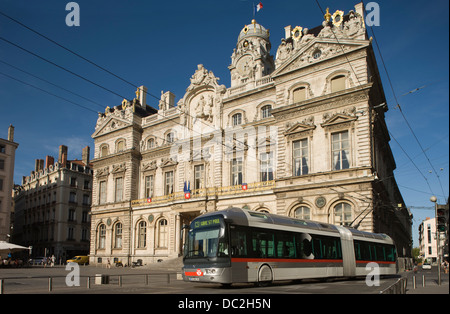 RATHAUS PLATZ DES TERRAUX LYON RHONE ALPES FRANKREICH Stockfoto