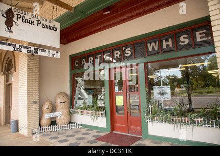 Main Street und ehemaligen Carter Erdnuss Lager 6. Mai 2013 in Plains, Georgia. Stockfoto