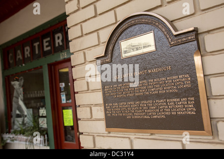 Main Street und ehemaligen Carter Erdnuss Lager 6. Mai 2013 in Plains, Georgia. Stockfoto