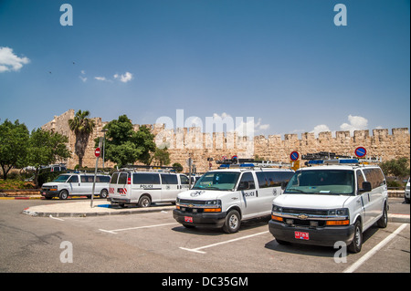 Polizei Autos in der Nähe der westlichen Mauer, Jrusalem, Israel Stockfoto
