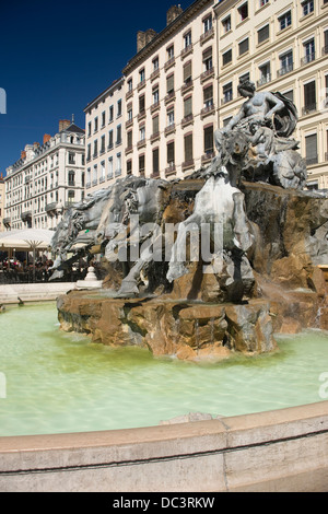 BARTHOLDI TERRAUX BRUNNEN PLATZ DES TERRAUX LYON RHONE ALPES FRANKREICH Stockfoto